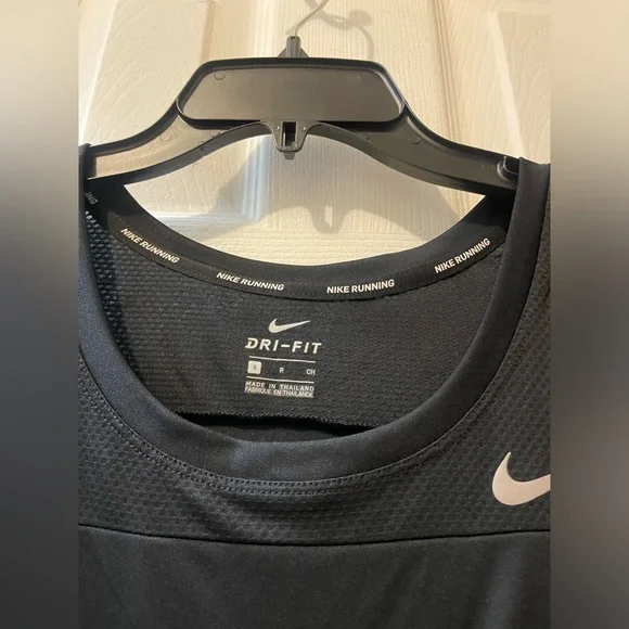 Nike Running T-Shirt - Picture 3 of 5